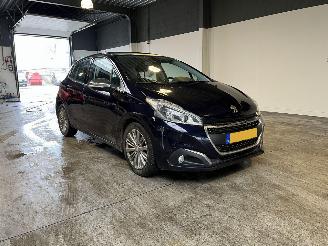 Peugeot 208 1.6 BlueHDi Blue Premium 90.000 KM! picture 7