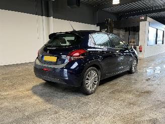 Peugeot 208 1.6 BlueHDi Blue Premium 90.000 KM! picture 5