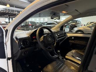 Volkswagen Up! 1.0 cheer up! BlueMotion NAP! picture 13