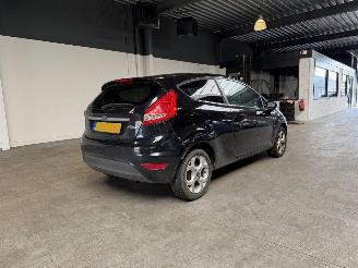 Ford Fiesta 1.25 Ghia picture 5