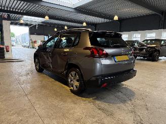 Peugeot 2008 1.2 PureTech Blue Lion picture 3