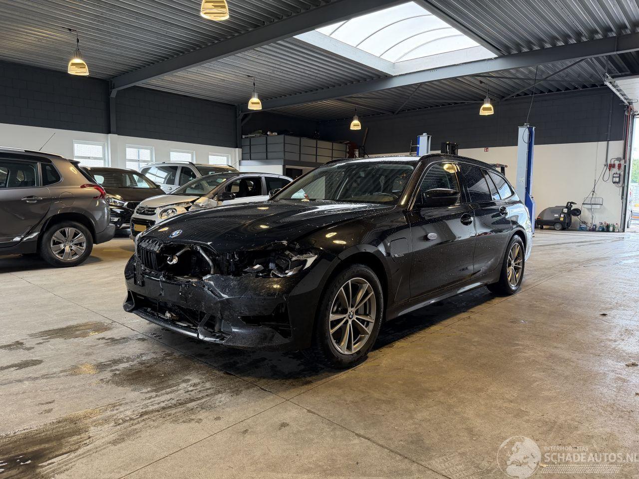 BMW 3-serie 330e Business Edition Plus BTW!
