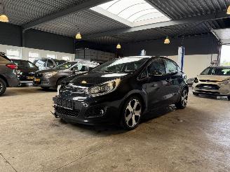 krockskadad bil auto Kia Rio 1.4 CVVT ExecutiveLine 2014/5