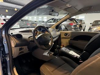 Renault Twingo 1.2-16V Dynamique picture 11