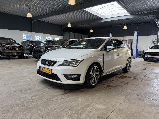 Vaurioauto  passenger cars Seat Leon 1.4 TSI FR 2014/6