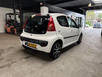 skadebil auto Peugeot 107 1.0-12V Millesim 200 2011/3