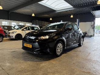 skadebil auto Toyota Yaris 1.5 Hybrid Active NAP! 2023/9