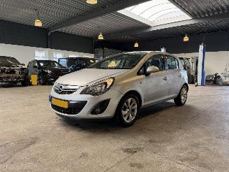 krockskadad bil auto Opel Corsa 1.2-16V Berlin 2014/7