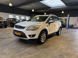 Damaged car Ford Kuga 2.0 TDCi Titanium S 4WD 2012/9
