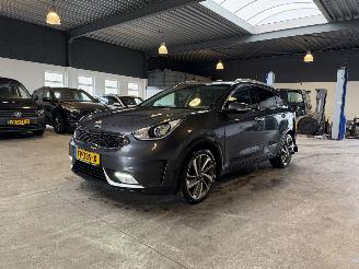 skadebil auto Kia Niro 1.6 GDi Hybrid Design Edition 2018/9