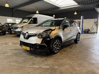 krockskadad bil auto Renault Captur 1.2 TCe 120 EDC 2016/1