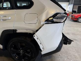 Toyota Rav-4 2.5 Hybrid Bi-Tone Pano VOL! picture 10