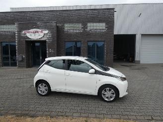 Auto incidentate Toyota Aygo 1.0 VVT-i x-pure 2015/11