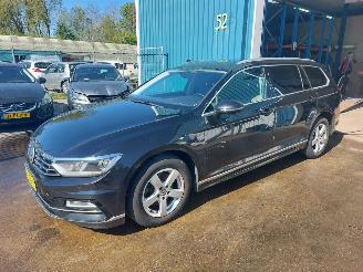 Schadeauto Volkswagen Passat Passat Variant (3G5) Combi 1.6 TDI 16V DCXA 2015/6