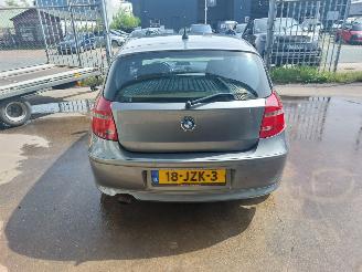 BMW 1-serie 1 serie (E81) Hatchback 3-drs 118d 16V picture 5