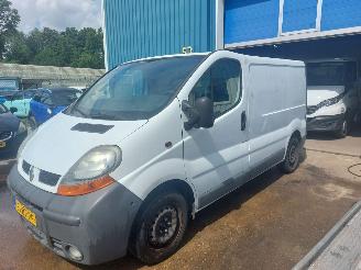 Voiture accidenté Renault Trafic Trafic New (FL) Van 1.9 dCi 82 16V 2005/6