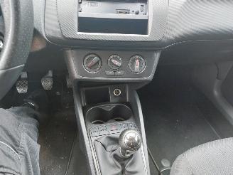 Seat Ibiza Ibiza IV (6J5) Hatchback 5-drs 1.9 TDI 105 picture 9
