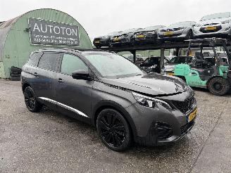 krockskadad bil auto Peugeot 5008 1.2 96KW GT-Line Pano Clima Navi 7-Pers 360Camera NAP 2020/7