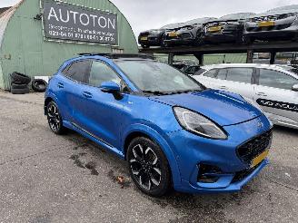 Schadeauto Ford Puma 1.0 Ecoboost 114KW Pano Clima Navi Led ST-Line X First Edition Camera NAP 2020/7