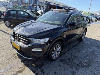 skadebil auto Volkswagen T-Roc 1.0 TSI 85KW Pano Clima Navi Camera Led Sport 2019/3
