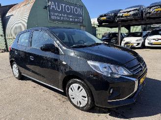 krockskadad bil auto Mitsubishi Space-star 1.2 52KW Navi Airco 5-Drs Cool NAP 2021/6