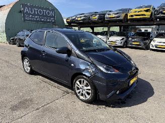 Coche accidentado Toyota Aygo 1.0 VVT-I 51KW X-JOY Clima Navi Led Camera 2018/2