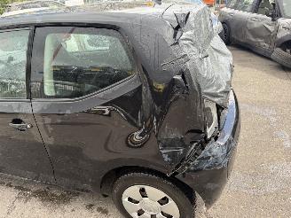 Volkswagen Up! 1.0 44KW Airco picture 12