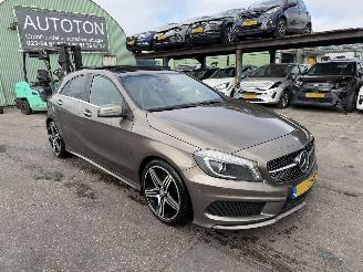 Schadeauto Mercedes A-klasse 200 Prestige 115KW Pano Clima Navi Led Xenon AMG-Pakket 2013/4