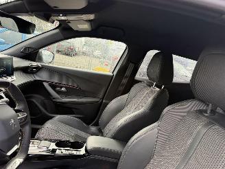 Peugeot e-2008 GT 50 kWh EV 100KW Autom. Clima Navi Led Camera NAP picture 6