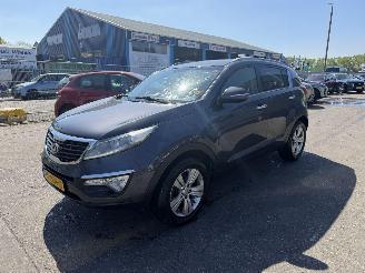 uszkodzony samochody osobowe Kia Sportage 1.6 GDI 99KW Plus Pack Clima Navi Led Camera 2013/2
