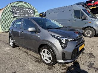Schadeauto Kia Picanto 1.0 DPI 46KW DynamicLine Clima Navi Led Camera NAP 2024/12