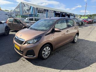skadebil auto Peugeot 108 1.0 e-VTI 50KW Led Airco 5-Drs Active 2014/10
