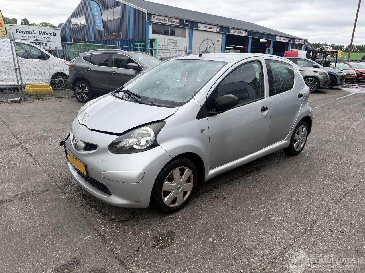 Toyota Aygo 1.0-12V 50KW 5-Deurs