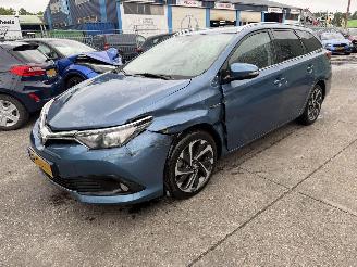 Voiture accidenté Toyota Auris Touring Sports 1.8 Hybrid 73KW Autom. Navi Clima Camera Business Pro 2016/3