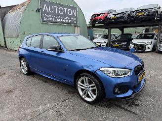 Damaged car BMW 1-serie 118i 100KW Clima Navi Led M-Pakket Executive 5-Drs NAP 2016/8