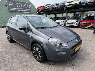 Damaged car Fiat Punto Evo 0.9 Twinair 63KW Airco Pop 5-Deurs NAP 2012/4