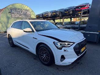 krockskadad bil auto Audi E-tron 55 95 kWh 300KW Quattro Advanced Pano Clima Navi Led Xenon 2019/12