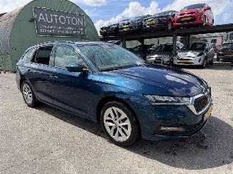 skadebil auto Skoda Octavia 1.0 TSI 81KW Clima Navi Led Virt. Dash Keyless Business Edition NAP 2021/5