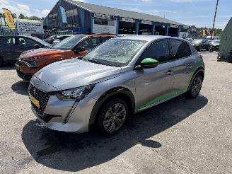 damaged passenger cars Peugeot e-208 50 kWh EV Allure Pack Clima Navi Led 5-Drs NAP 2023/6