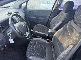 Renault Captur 0.9 TCE 66KW  Bose Clima Navi Led Camera picture 7