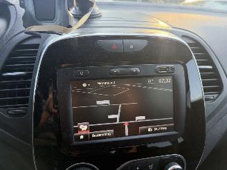 Renault Captur 0.9 TCE 66KW  Bose Clima Navi Led Camera picture 9