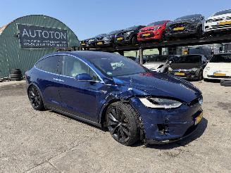 damaged passenger cars Tesla Model X 75D 245KW Base Clima Navi  NAP 2017/9