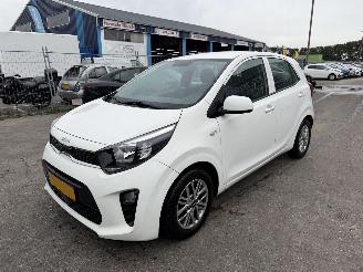uszkodzony samochody osobowe Kia Picanto 1.0 DPI 49KW Airco Camera DynamicLine 5-Drs NAP 2023/6