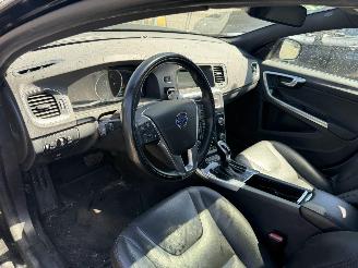 Volvo V-60 2.4 D6 AWD PHEV 158KW Clima Navi Schuifdak Camera Led Xenon picture 6