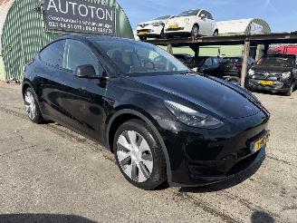 damaged passenger cars Tesla Model Y 58kWh 175KW RWD Clima Navi Pano Led NAP 2024/2