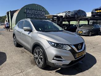 Voiture accidenté Nissan Qashqai 1.2 85KW N-Connecta Pano Clima Navi Led NAP 2018/9