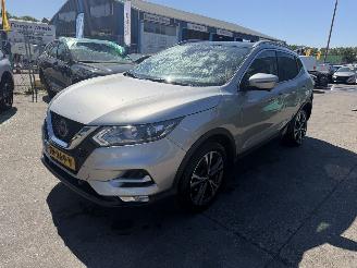 Voiture accidenté Nissan Qashqai 1.2 85KW N-Connecta Pano Clima Navi Led NAP 2018/9