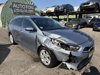 krockskadad bil auto Kia Ceed 1.5 T-GDI 118KW Autom. DynamicPlusLine Navi Clima Led NAP 2023/8