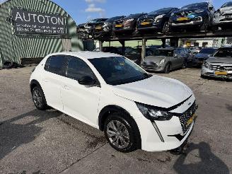 Coche accidentado Peugeot e-208 EV 50 kWh 100KW Autom. Clima Navi Led Active Pack 2023/6