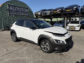 Avarii autoturisme Hyundai Kona 1.6 GDI 87KW Hybrid Autom. Clima Navi Camera Comfort HEV 2021/9